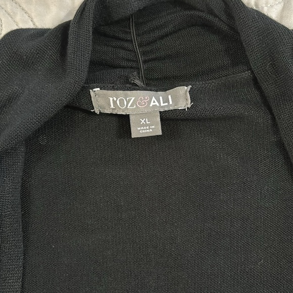 Roz & Ali Women’s Black 3/4 Sleeve Sweater size XL - Picture 2 of 6
